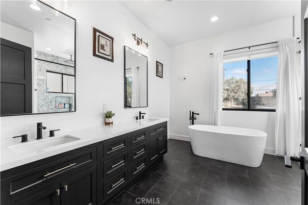 Bathroom, Dual Sink Vanities, Free Standing Baths, Interior, Recessed Lighting