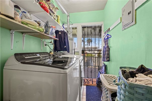 Interior, Washer