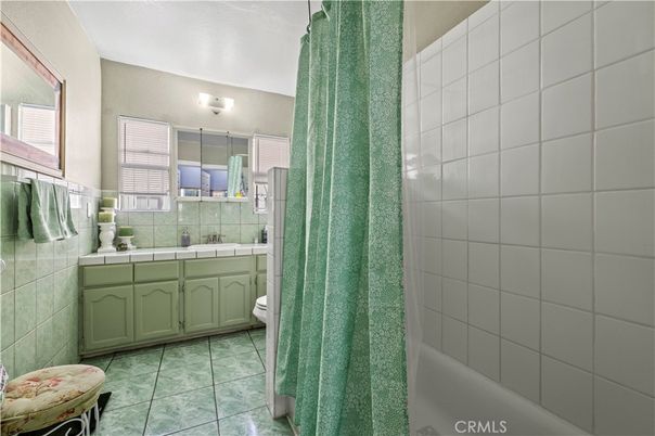 Bathroom, Interior, Tile Countertops