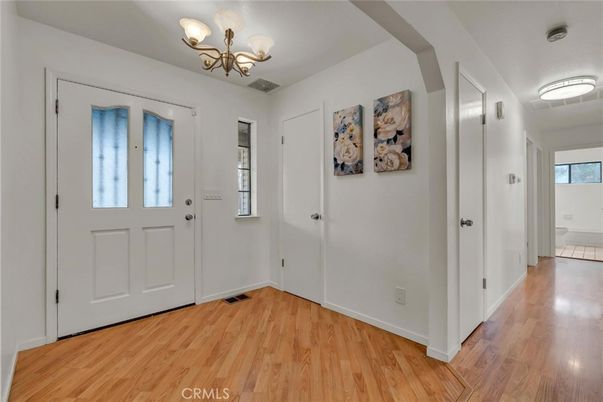 Chandelier, Interior, Wood Texture Flooring
