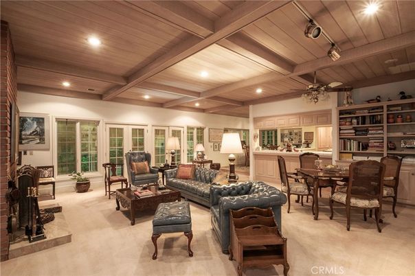 Dining room, Interior, Living room, Recessed Lighting, Wooden Beams, Wooden Ceilings