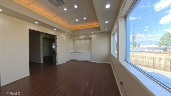 Empty room, Interior, Recessed Lighting, Wooden Ceilings, Wood Texture Flooring