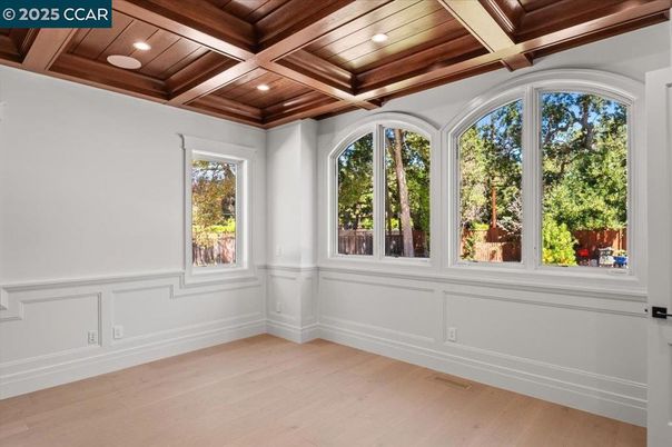 Empty room, Interior, Recessed Lighting, Wooden Beams, Wooden Ceilings, Wood Texture Flooring