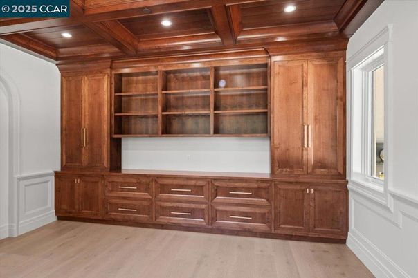 Empty room, Interior, Recessed Lighting, Wooden Beams, Wooden Ceilings, Wood Texture Flooring