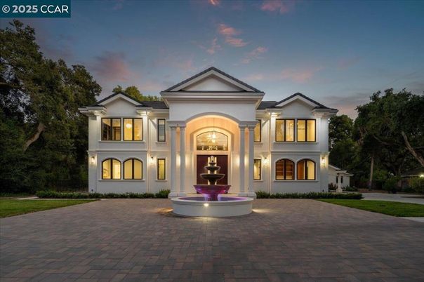 Exterior, Facade, None
