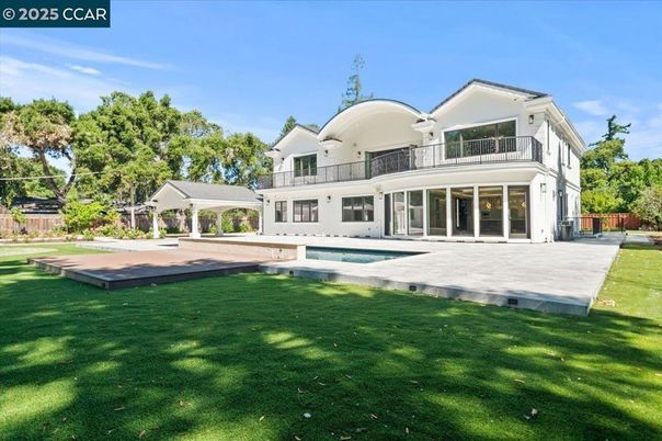 Backyard, Exterior, Pool