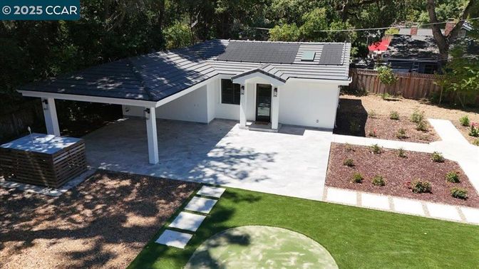 Backyard, Exterior, Facade, Farmhouse
