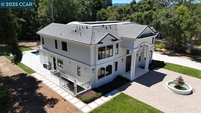 Exterior, Facade, None