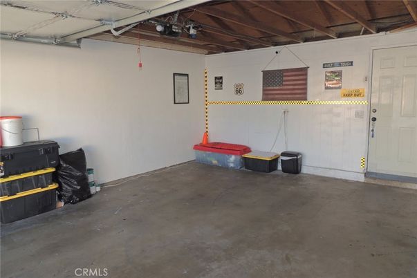 Garage, Interior, Wooden Beams