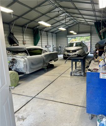 Garage, Interior