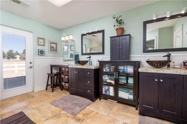 Bathroom, Dual Sink Vanities, Interior