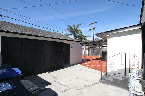 Detached Garage, Exterior
