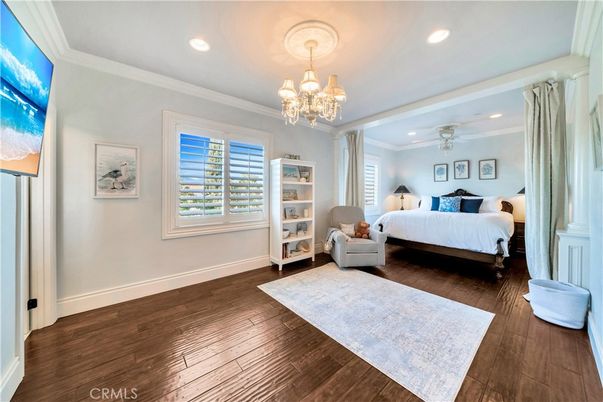 Bedroom, Chandelier, Interior, Recessed Lighting, Wood Texture Flooring