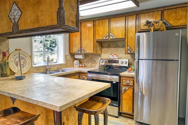 Interior, Kitchen, Stainless Steel Appliances, Wood Texture Flooring