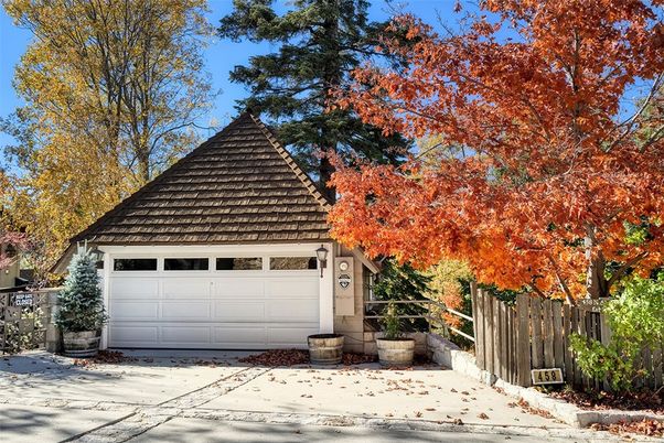 Detached Garage, Exterior