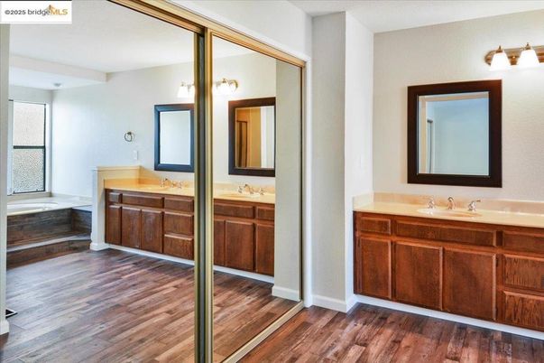 Bathroom, Dual Sink Vanities, Interior, Wood Texture Flooring