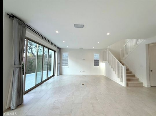 Empty room, Interior, Recessed Lighting