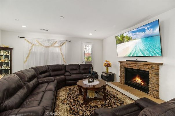 Fireplace, Interior, Living room, Recessed Lighting