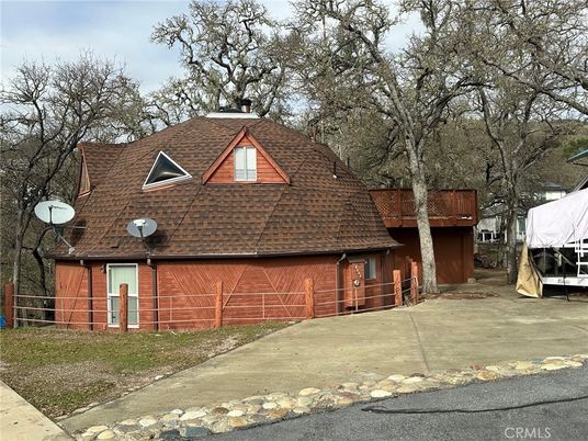 Exterior, Facade, Log Home