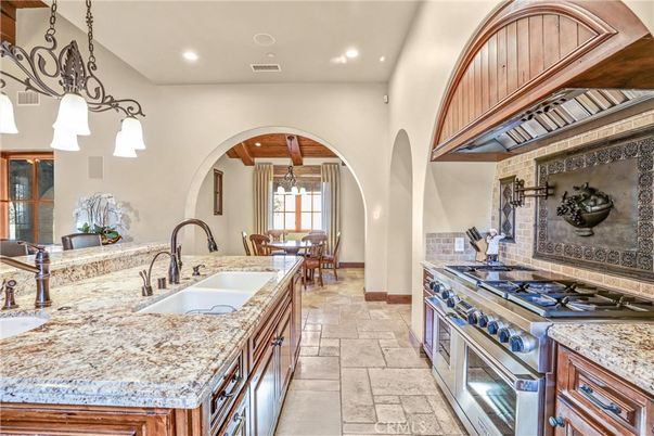 Chandelier, Dining room, Interior, Kitchen, Pendant Lights, Recessed Lighting, Stainless Steel Appliances