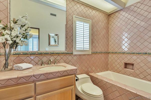 Bathroom, Interior, Tile Countertops