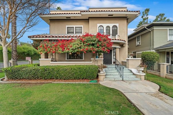 Backyard, Exterior, Facade, Mediterranean