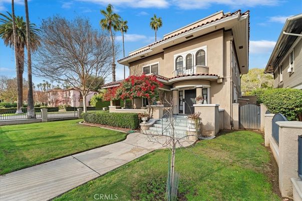 Backyard, Exterior, Facade, Mediterranean