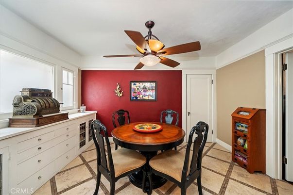 Dining room, Interior
