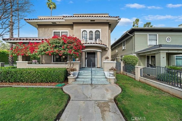 Backyard, Exterior, Facade, Mediterranean