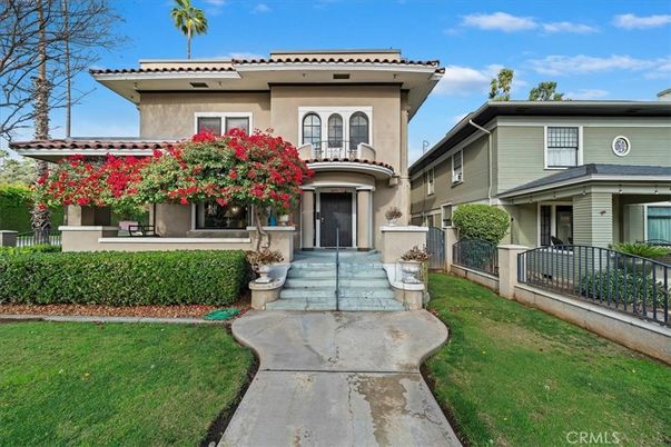 Backyard, Exterior, Facade, Mediterranean