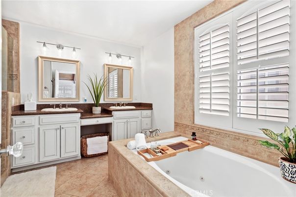 Bathroom, Dual Sink Vanities, Interior