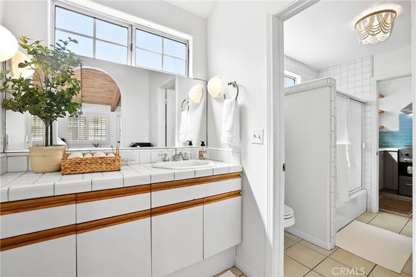 Bathroom, Dual Sink Vanities, Interior, Tile Countertops