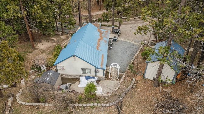 Exterior, Drone
