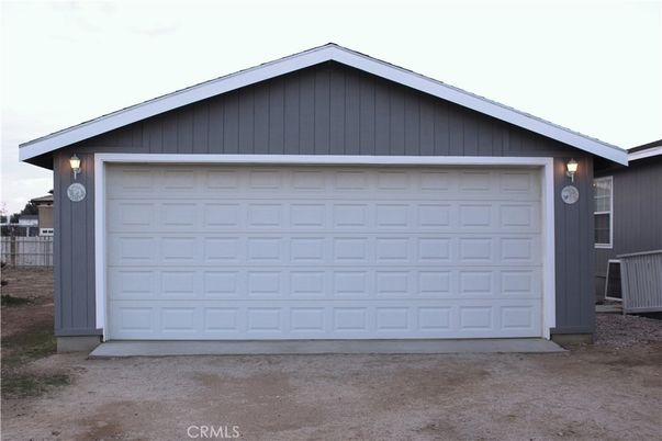 Detached Garage, Exterior