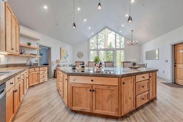 Chandelier, Dining room, Interior, Kitchen, Pendant Lights, Recessed Lighting, Wood Texture Flooring