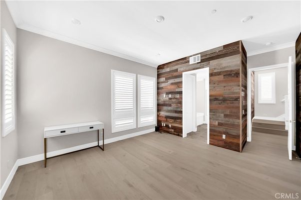 Empty room, Interior, Recessed Lighting, Wood Texture Flooring, Wooden Walls