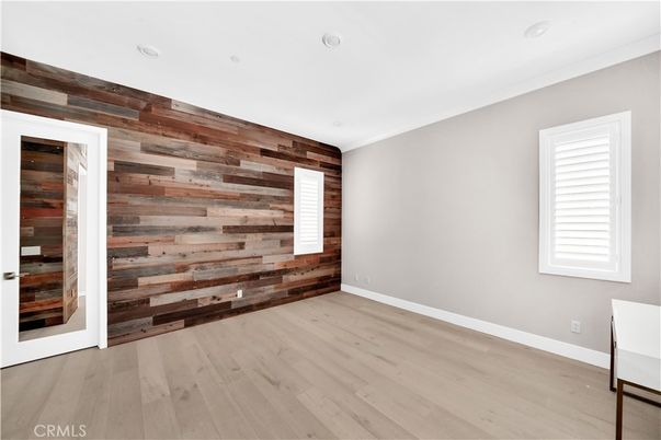 Empty room, Interior, Recessed Lighting, Wood Texture Flooring, Wooden Walls