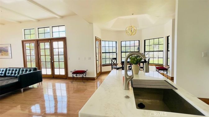 Interior, Pendant Lights, Wood Texture Flooring