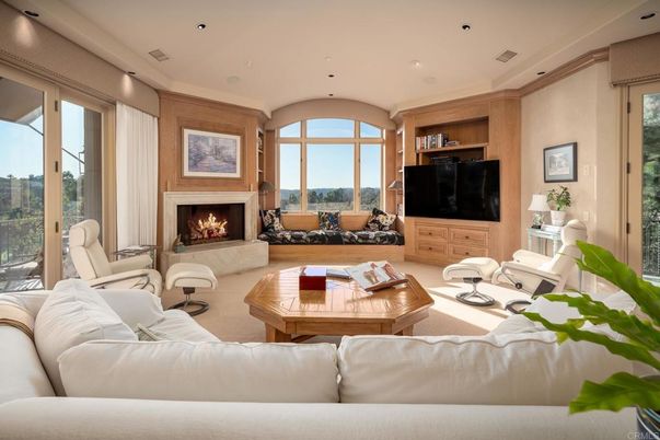 Fireplace, Interior, Living room, Recessed Lighting
