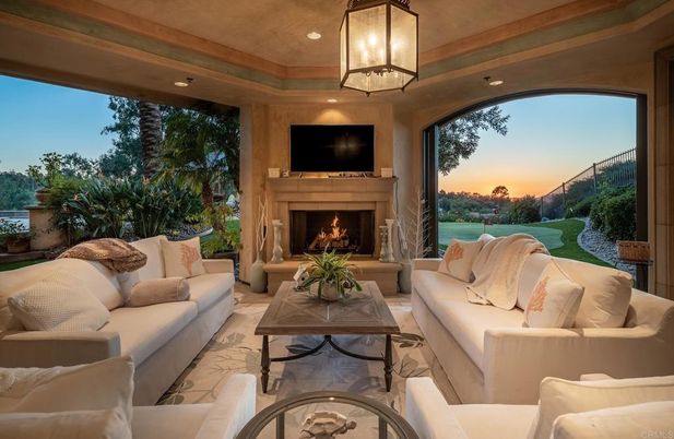 Fireplace, Interior, Living room, Recessed Lighting