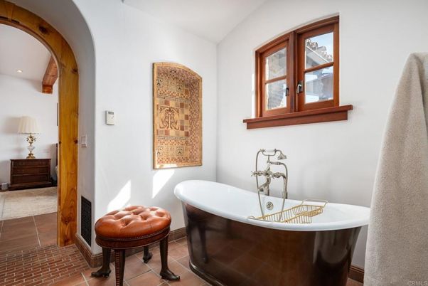 Bathroom, Free Standing Baths, Interior