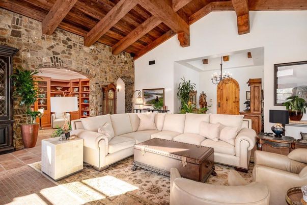 Chandelier, Dining room, Interior, Living room, Stone Walls, Wooden Beams, Wooden Ceilings