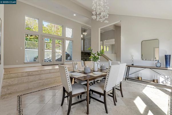 Dining room, Interior, Pendant Lights, Recessed Lighting