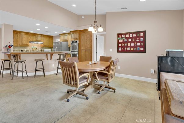 Dining room, Interior, Kitchen, Pendant Lights, Recessed Lighting, Stainless Steel Appliances