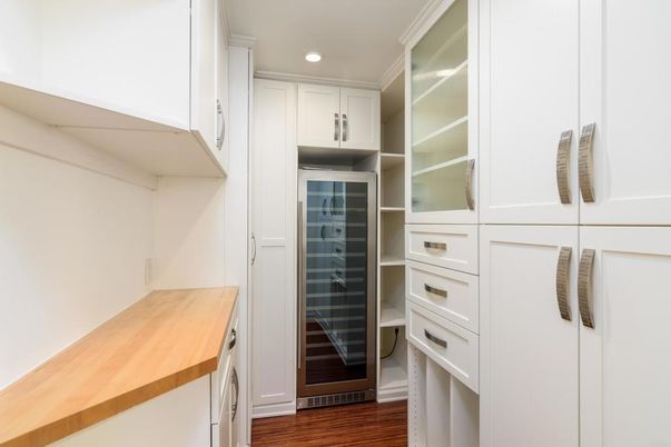 Interior, Recessed Lighting, Walk-in Closets, Wood Texture Flooring