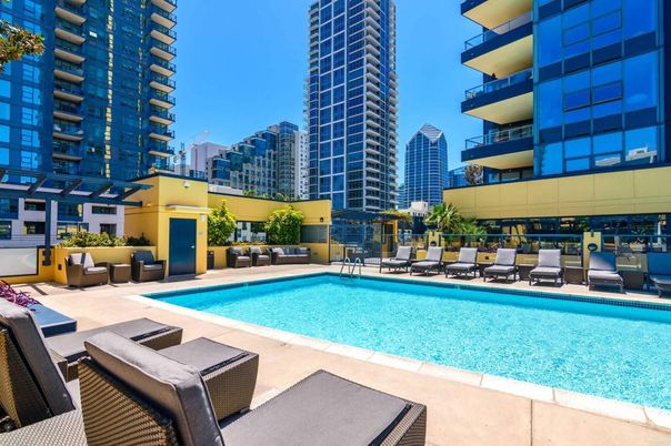 Exterior, Pool