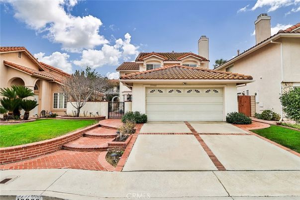 Attached, Exterior, Facade, Mediterranean