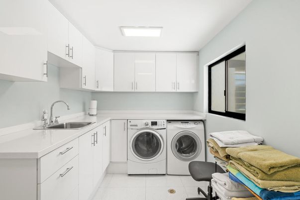 Interior, Washer