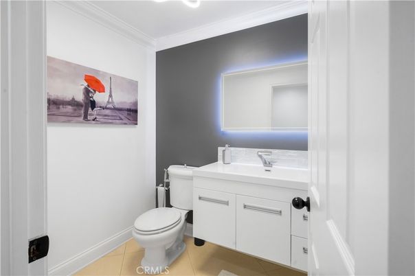 Bathroom, Interior, Recessed Lighting