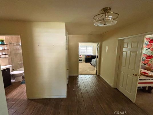 Bathroom, Interior, Pendant Lights, Wood Texture Flooring